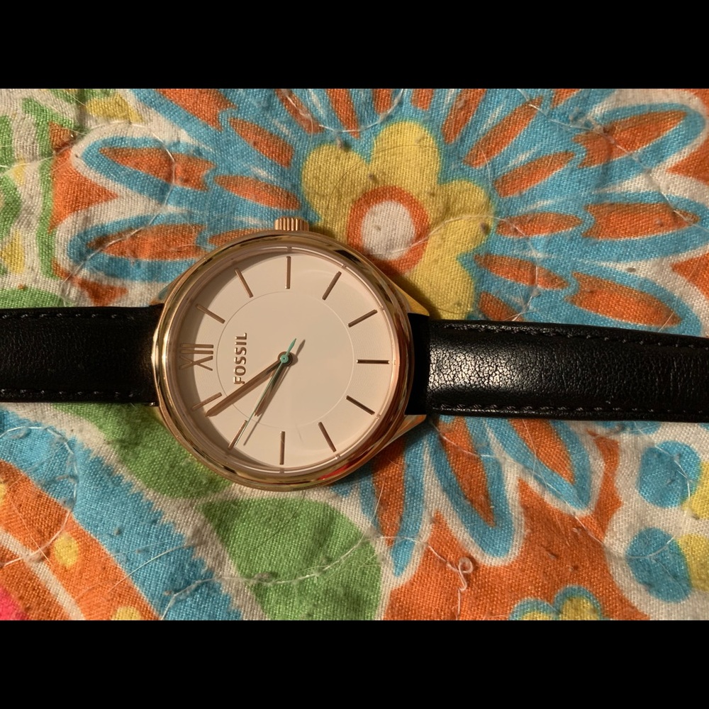 Fossil Watch - Picture 2 of 3